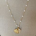 Gold Tobe Shell and Pearl Necklace Photo 2