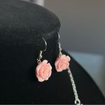 NEW Pink roses fashion Necklace and Earrings set, silver tone chain Photo 2