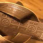 Tory Burch  Thora Women’s Size 10M Sandals Photo 5