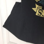 FINAL MARKDOWN Juniors’ Harry Potter Hogwarts Crest SS Tee (L) Size undefined Photo 9