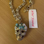 Betsey Johnson NWT Betsey Johsnon Sugar Skull Necklace Photo 0