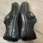 Alegria  Joleen Tar Tooled floral embossed leather shoes black sz 36 Photo 6