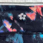 Tuff Athletics  7/8 length multi colored patterned leggings Photo 4