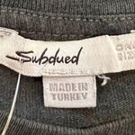 Subdued Boston Bulldog Crew Neck Short Sleeve Tee in Marbled Black Gray Unisex Size undefined Photo 2