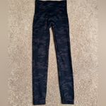 Spanx ‎ Seamless Camo Leggings Size Small Photo 1