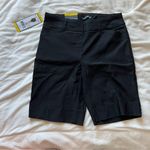 Bermuda Black  short Photo 0