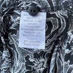 Sunny Leigh 🖤🤍  Macy’s Lightweight Crinkly Ruffles Buttons Feminine Romantic Photo 13