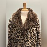Le lis  Cheetah animal print Faux Fur cropped button jacket size Medium NWT Photo 2