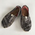 Toms geometric print slip on flats shoes Canvas Womens Size 7 Photo 1
