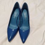 2 Lips Too patent leather heels Royal Blue dress shoes pumps sz 6.5 statement Photo 2