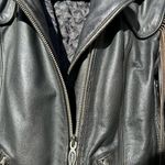 HARLEY DAVIDSON MEDIUM HERITAGE SPRINGER HAWK LEATHER JACKET size womans medium Black Photo 6