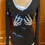 Lavishly Paris Nwt, Women’s Sexy Halloween V Neck Tee Photo 0