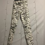 Black and White Animal Print Leggings Size M Photo 3