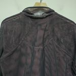 Lululemon  Women's Reversible Mesh 1/2 Crop Zip Jacket black Red‎ Merlot Sz 8 Photo 4