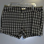 Old Navy  Black & White Geometric Print Shorts Women’s Size 16 Regular Photo 0