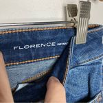 DL1961  Florence instasculpt Jeans in Strive size 28 distressed Photo 5