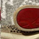 Christian Louboutin Veau Velours Spikes in Kraft Metal Colombe 39.5 Photo 8