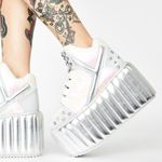 Dolls Kill Yru qozmo moonroq in silver Photo 0