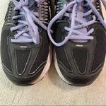 Nike Women’s Vomero Athletic Shoes Photo 5