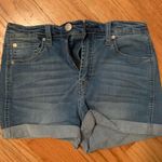 Wall Flower  Shorts Photo 0