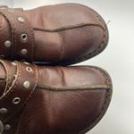 b.ø.c Brown Leather‎ Clogs Slides Studded Buckle Comfort Shoes Women’s 8 BC6650 Photo 1