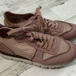 OTBT  Snowbird Sneakers Size 6.5 Photo 0