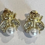 Bee Earrings bee Pearl stud Earrings Gold Photo 0
