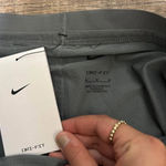 Nike Men’s medium 7” running shorts Photo 1