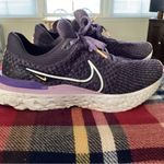 Nike  Purple Running Shoes Photo 2
