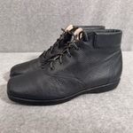 Vintage Ros Hommerson Women's Navy Leather Lace Photo 1