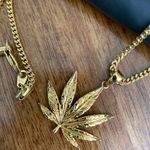 The gold gods 4/20 Mary Jane Necklace Cannabis  Photo 1