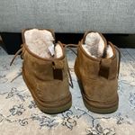 UGG  Neumel Women's Boots In Chestnut Photo 8
