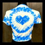 SheIn Blue & White Heart Tie dye cropped t-shirt - Size small Photo 2