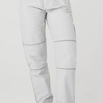 Alo Yoga Pants Photo 0