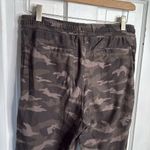 Athleta Camo Farallon Jogger #535275 in Black Olive Camo W1571 Sz 6 Photo 11