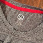 Chicago Blackhawks Jersey Tee Shirt NHL Women’s Gray Black Red Size XL Photo 9