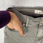 Hollister  Womens Shorts Size 26 Gray Denim Stretch Mid‎ Rise Cutoff Distressed Photo 3