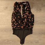 Olivaceous Sleeveless Floral Dressy Bodysuit Size Small Photo 1