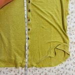 Yellow/Green linen Button Photo 5