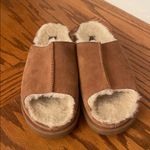 UGG  Greenport Slide Tan Shearling Open-Toe Slippers 9 Photo 2