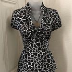 Heart soul Y2K 2000s Black White Giraffe Animal Print Ruffle 1/4 Button Front Fitted Top Shirt Blouse Short Sleeve #gothic office siren core dark academia #corset #steampunk #lolita #corporate Photo 2