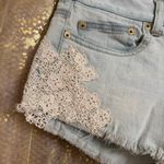 American Eagle  Outfitters Light Wash Lace Embroidered Stretch Frayed Shorts 6 Photo 4