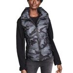 SAM. CAMO FREEDOM DOWN WAISTCOAT IN DARK CHARCOAL CAMO PUFF VEST SZ S Gray Photo 0