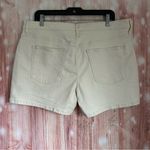 Universal Threads Universal Thread Oatmeal Women's Plus Size High-Rise
Midi Jean Shorts Photo 4
