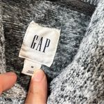 Gap  Women’s Grey White Heathered Pullover Hoodie Kangaroo Pockets Medium EUC Photo 2