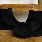 Toms Suede Kelsey Wedge Ankle Boots Women’s size 8 Black heels booties fall Photo 11