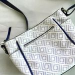 Liz Claiborne ◇  PATTERNED PURSE Photo 1