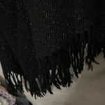 Avenue  OSFM WOMENS BLACK GOLD METALLIC THREADS OPEN FRONT WRAP FRINGE BOTTOM EUC Photo 1