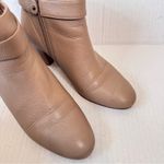 Gentle Souls  Tan Leather Ankle Boots Womens 8.5 Brinley Stacked Wood Heels Fall Photo 4