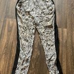 Line and Dot  Pants Photo 0